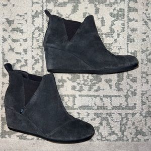 Gray suede toms wedge booties